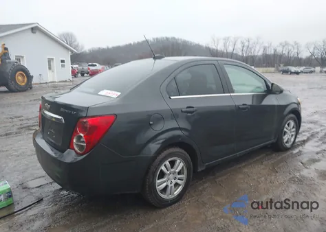 2015 Chevrolet Sonic Lt Manual из США, поврежденный, VIN 1G1JD5SG1F4125860